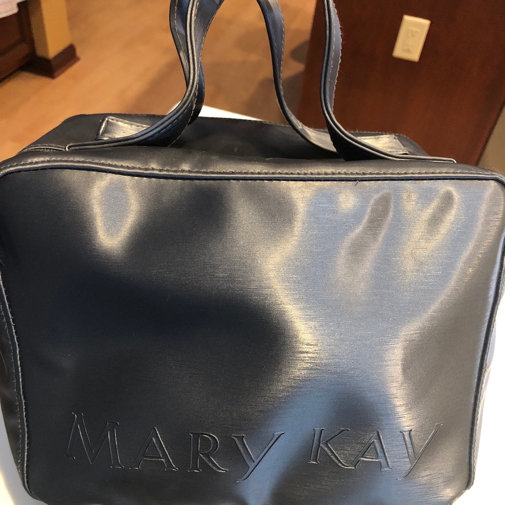 Mary Kay travel toiletry makeup organizer - great gift!